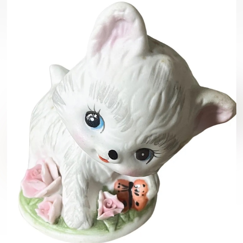 NAPCOWARE Kitschy KITTEN FIGURINE…With Butterfly and Flowers C-8616